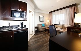 Holiday Inn And Suites Windsor Ambassador Bridge